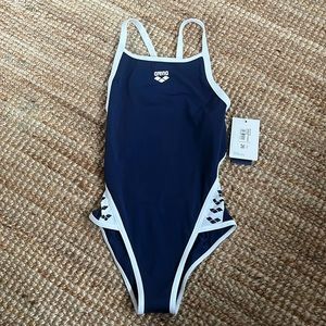 NWT Arena Team Stripe Super Fly Back One Piece Size 26